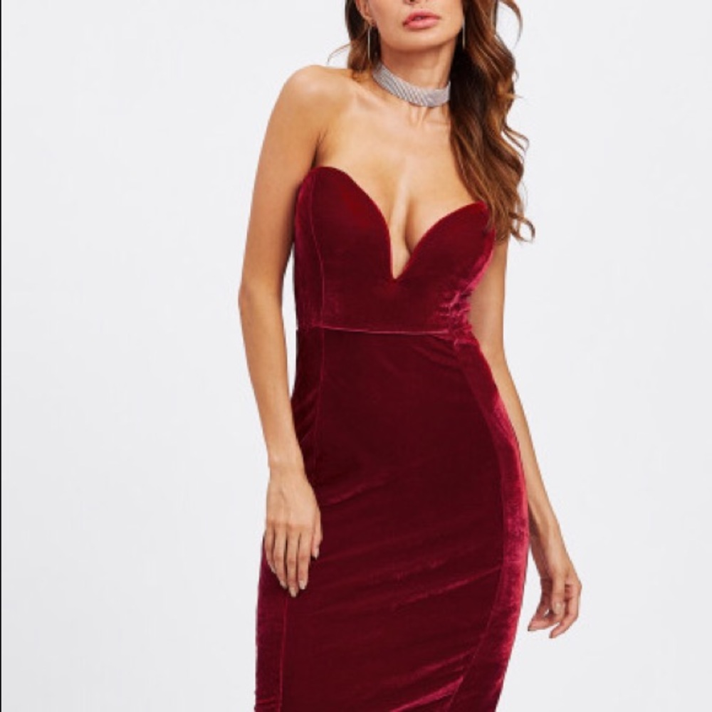 Maroon Burgundy plunging Strapless velvet - dress - Picture 2 of 7